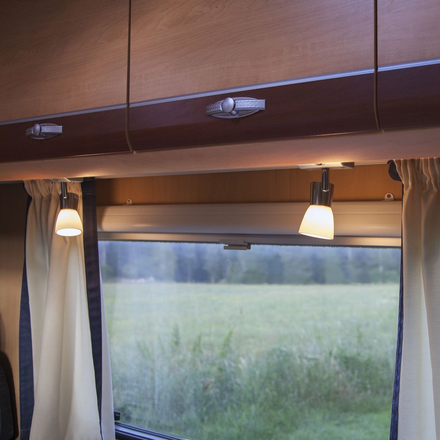 led-lampa-e14-p45-low-voltage-357-70